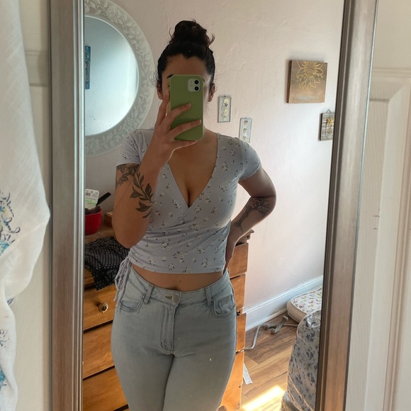 Baby tee floral cropped wrap top - Picture 1 of 5